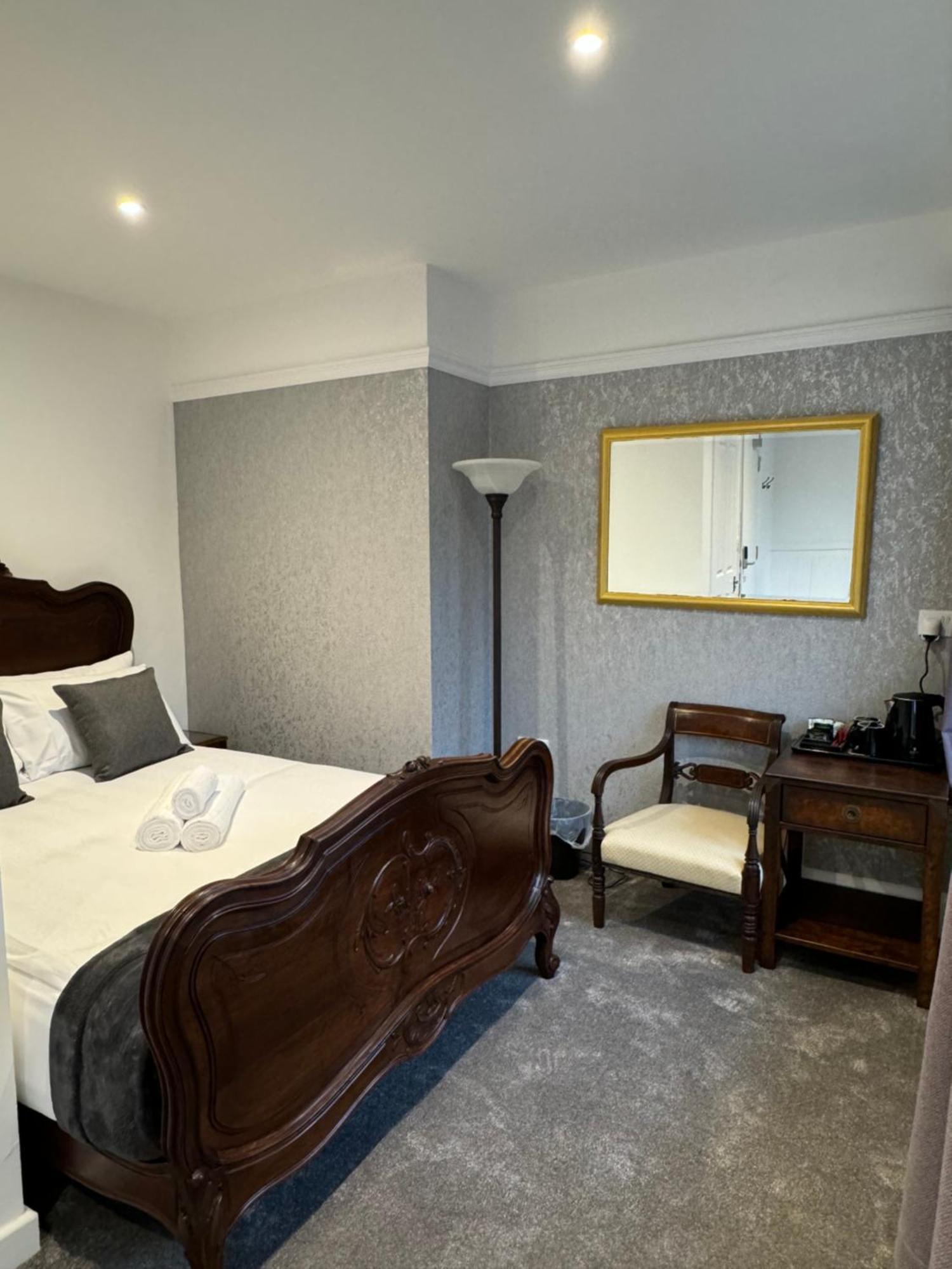 Juniper Berry Hotel Southampton Bagian luar foto