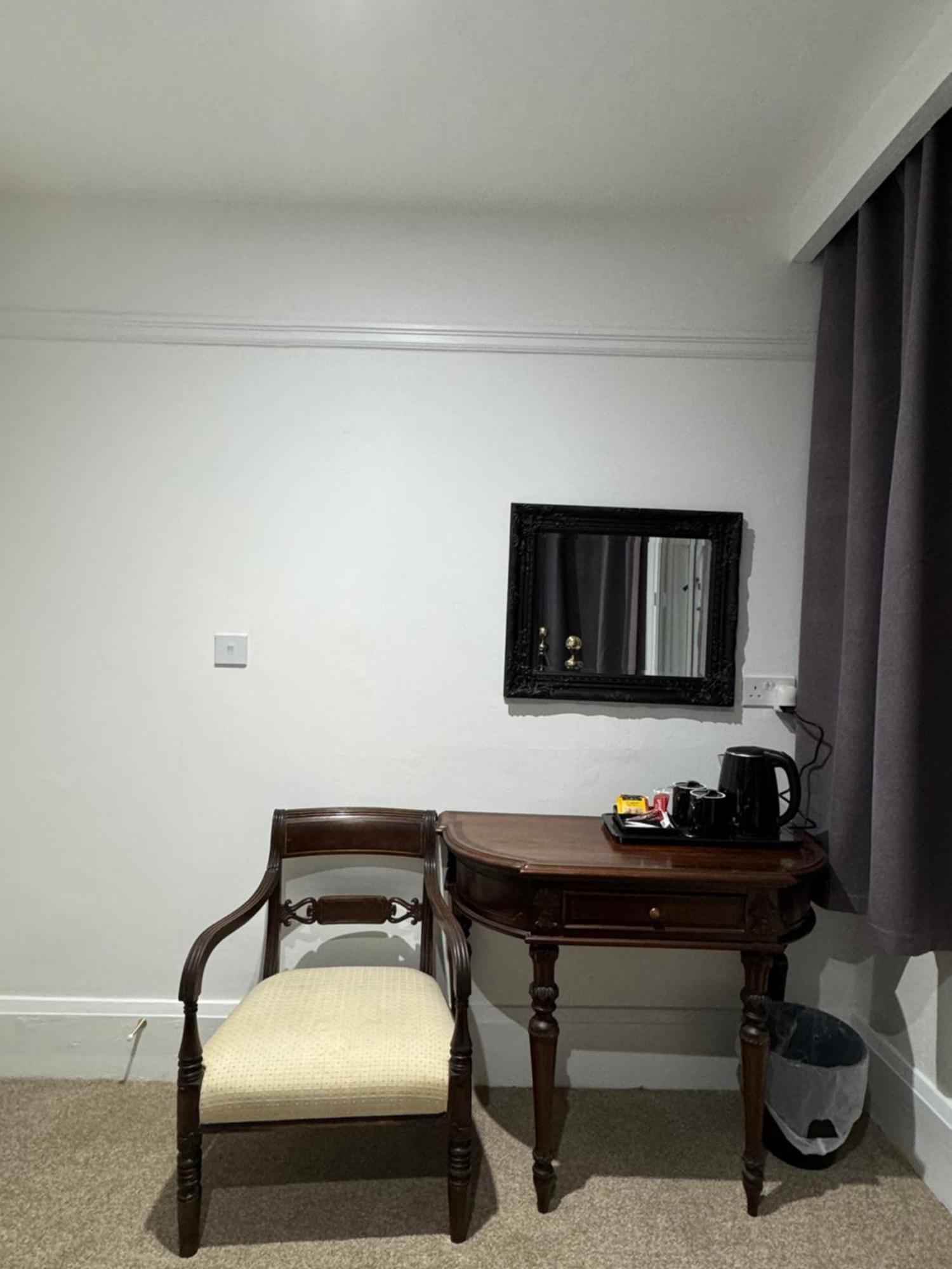 Juniper Berry Hotel Southampton Bagian luar foto