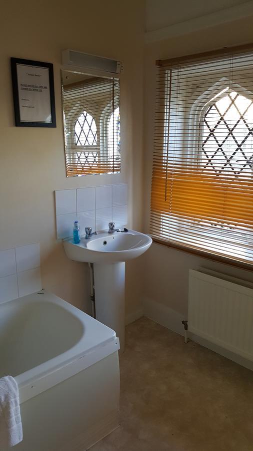Juniper Berry Hotel Southampton Bagian luar foto
